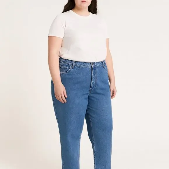 LL Bean Women’s Original Fit Relaxed Jeans – Size 18W | Classic Denim - Picture 3 of 6